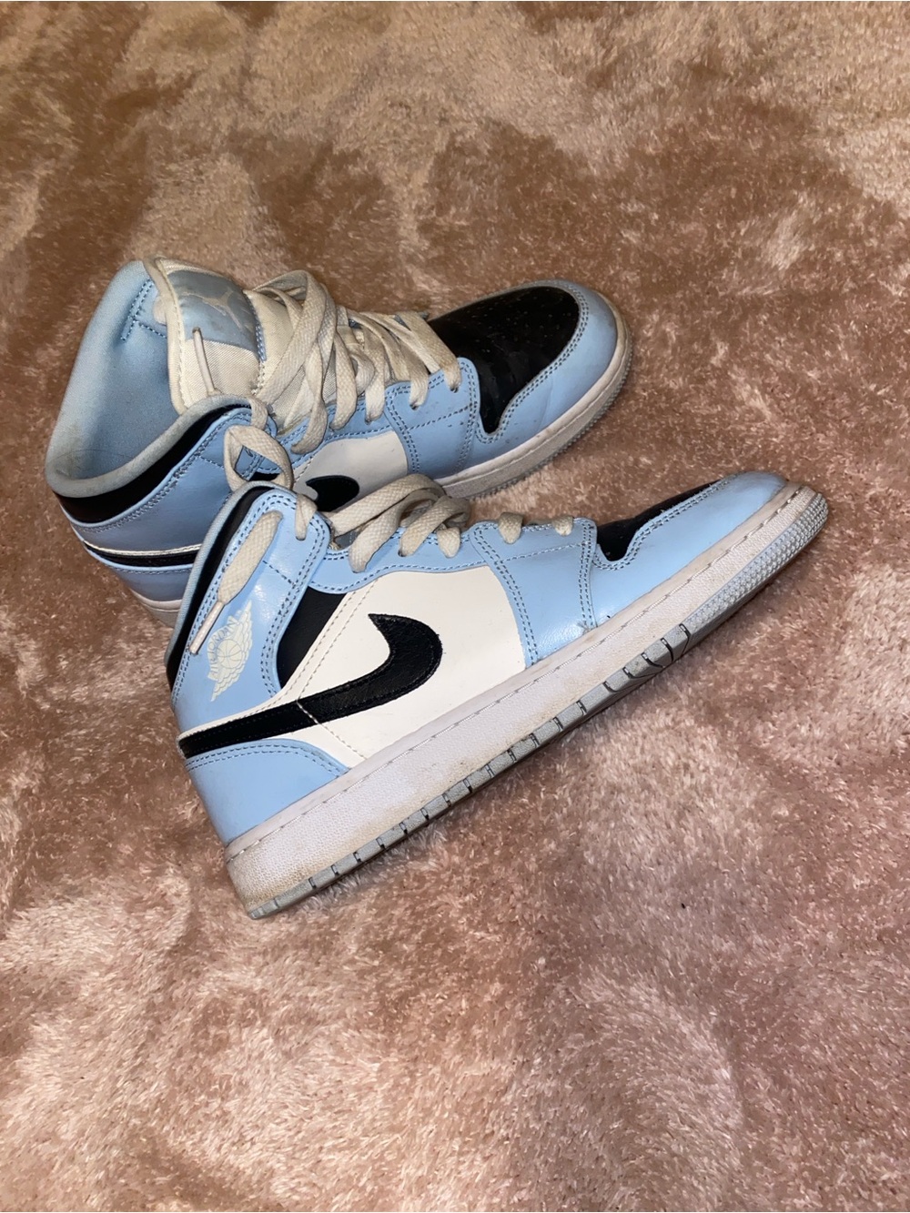 Nike High-Top Sneakers in Light Blue White and Black